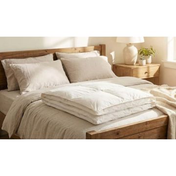 Savanne Spitsbergen 100% Duck Down Summer Duvet - Single 155 x 220 cm Savanne Spitsbergen 100% Duck Down Summer Duvet - Single 155 x 220 cm
