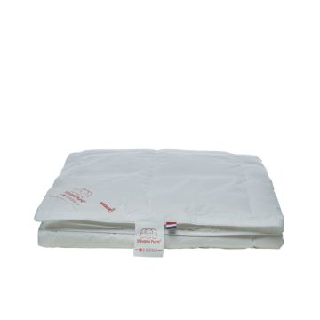 Silvana Pure Colortemp® Red - Summer Duvet - Double 200 x 200 cm Silvana Pure Colortemp® Red - Summer Duvet - Double 200 x 200 cm